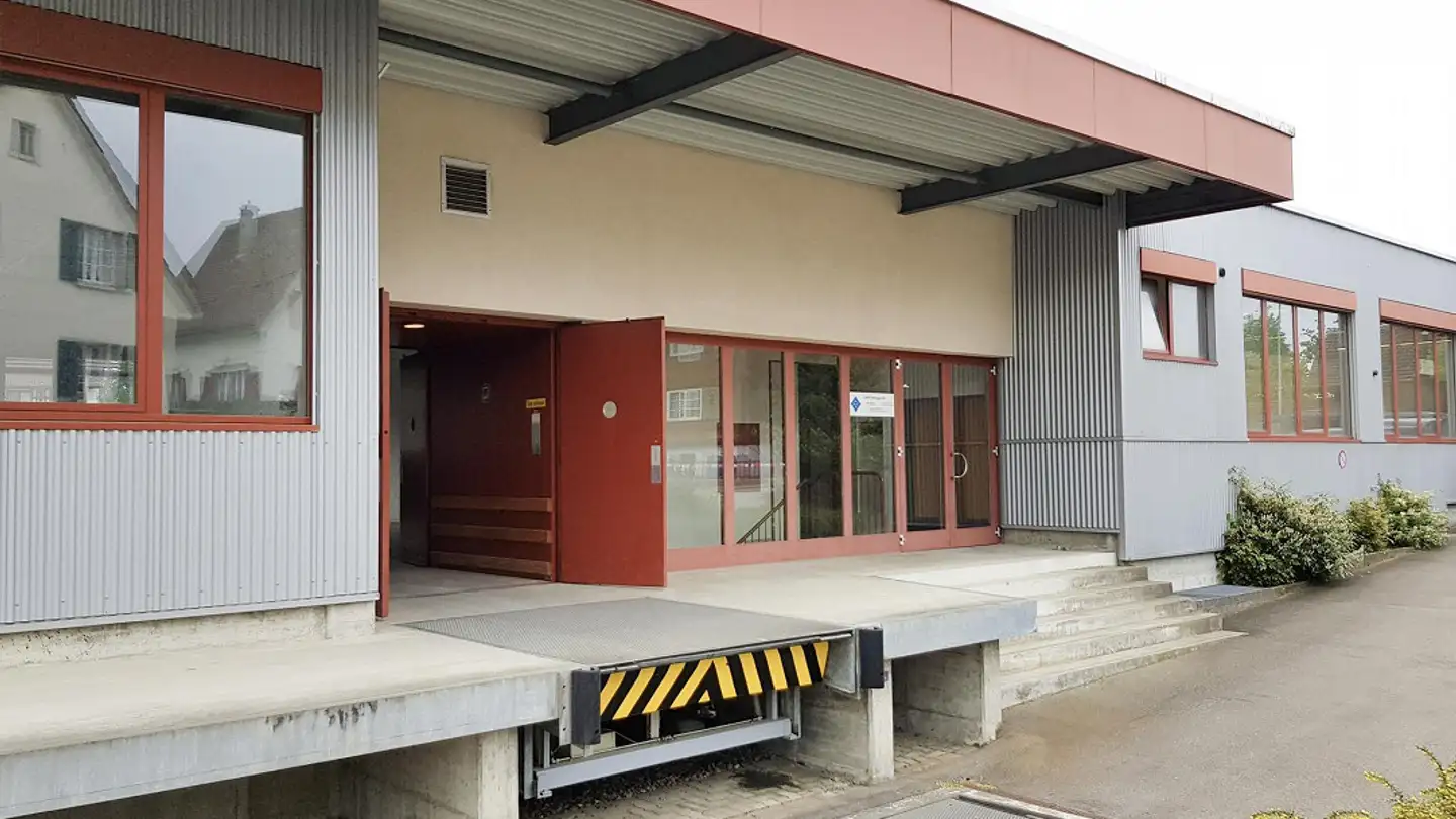 Commercial à louer - Ringstrasse 12, 8317 Tagelswangen - Photo 2