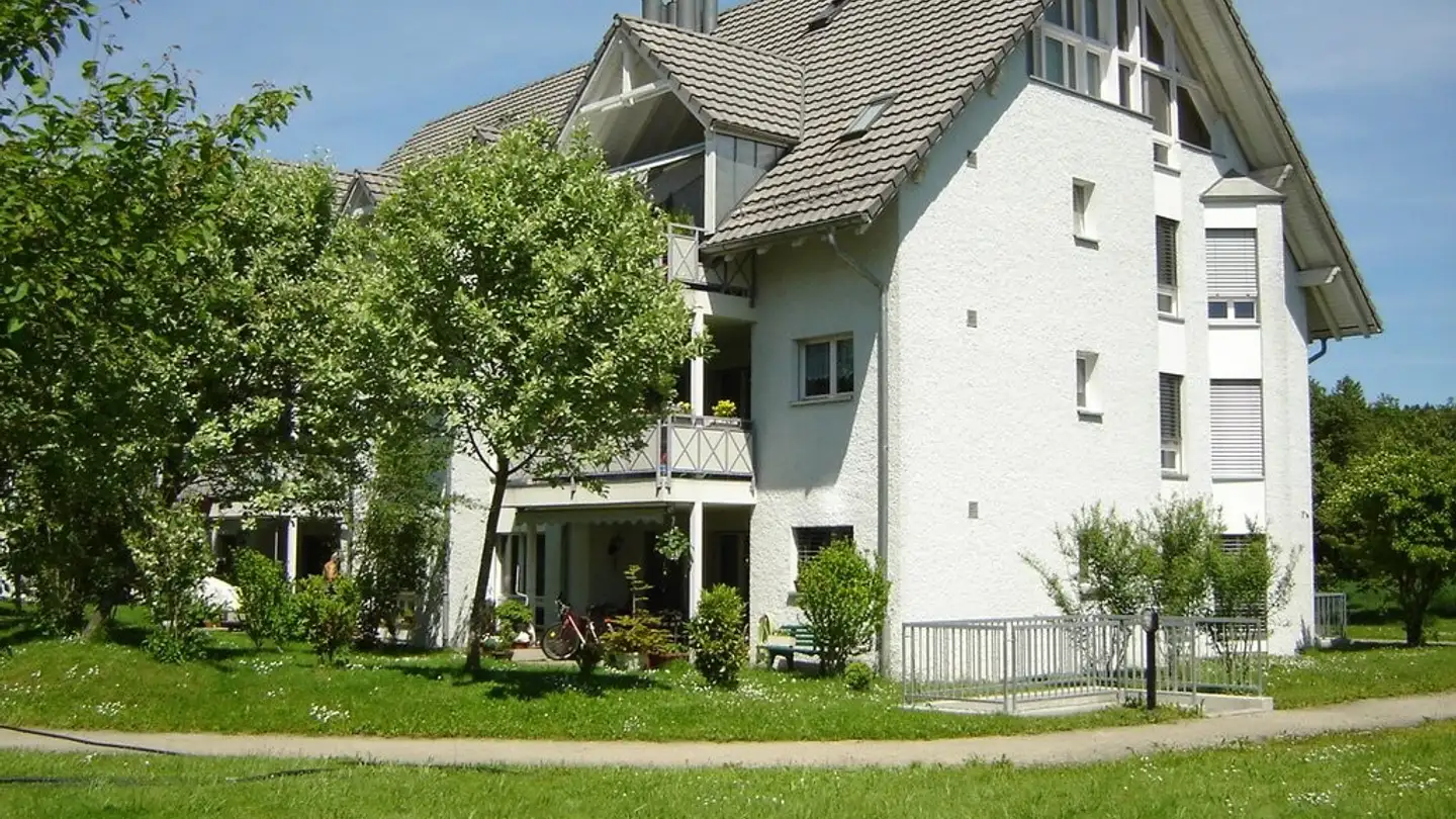 Indoor motorbike parking space for rent - Haldenstrasse 12, 8302 Kloten