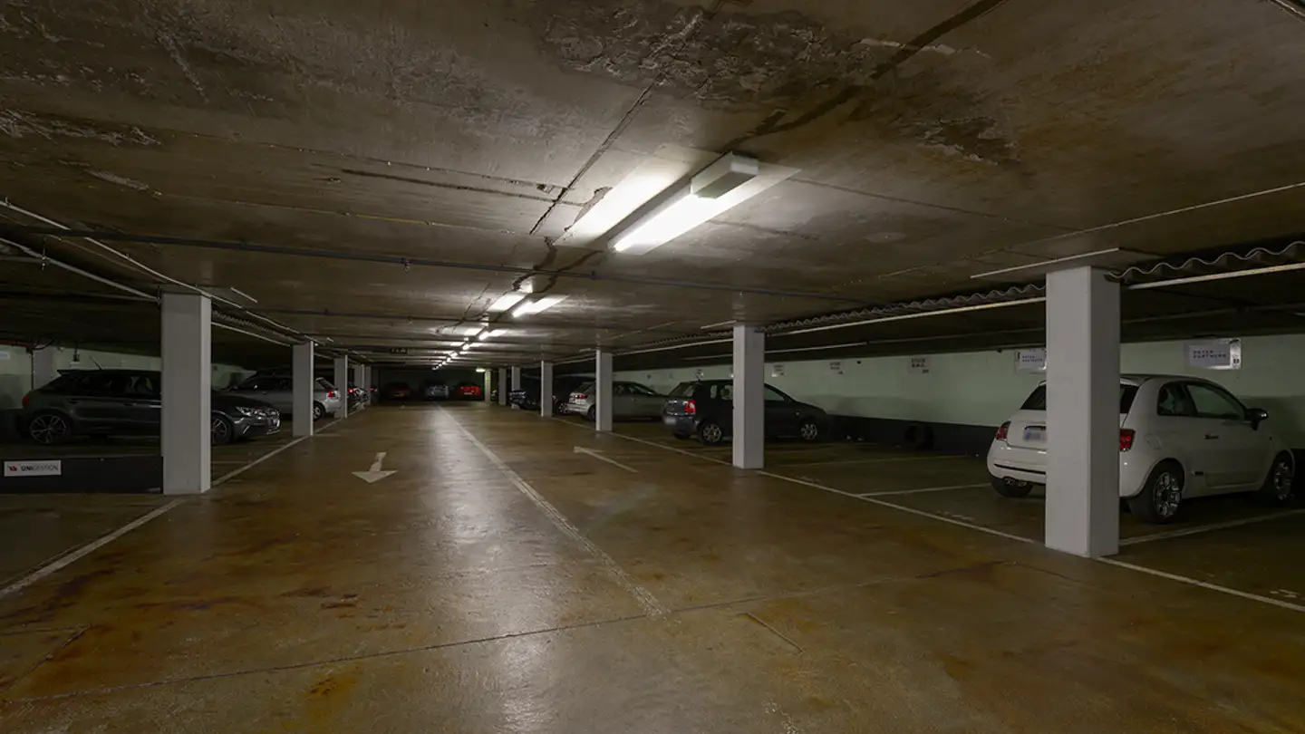 Place de parking souterraine à louer - Avenue De Champel 8, 1206 Genève - Photo 3