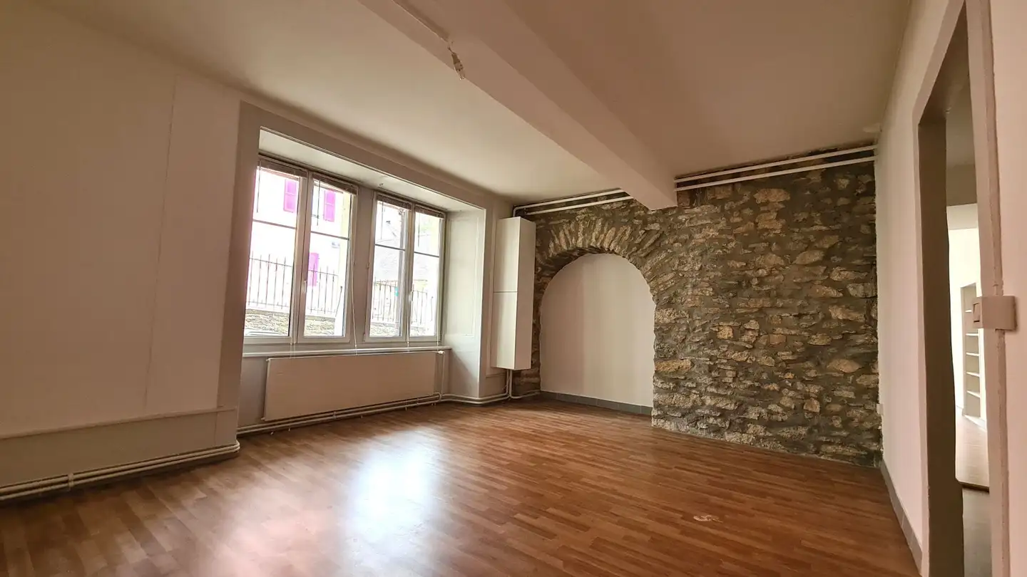 Apartment for rent - Rue De L'hôtel-De-Ville, 2300 La Chaux-de-Fonds - Photo 2