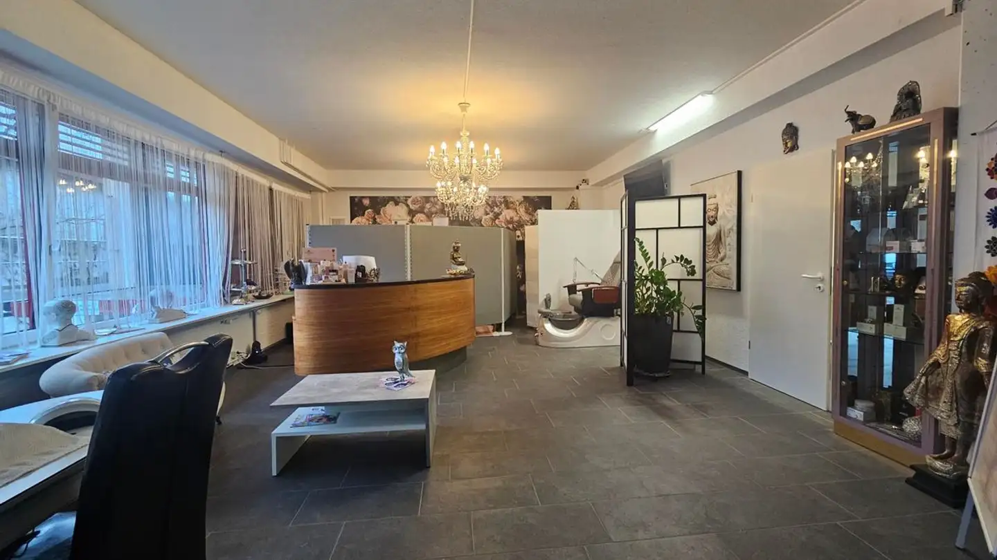 Shop for rent - Zürcherstrasse 17, 8173 Neerach
