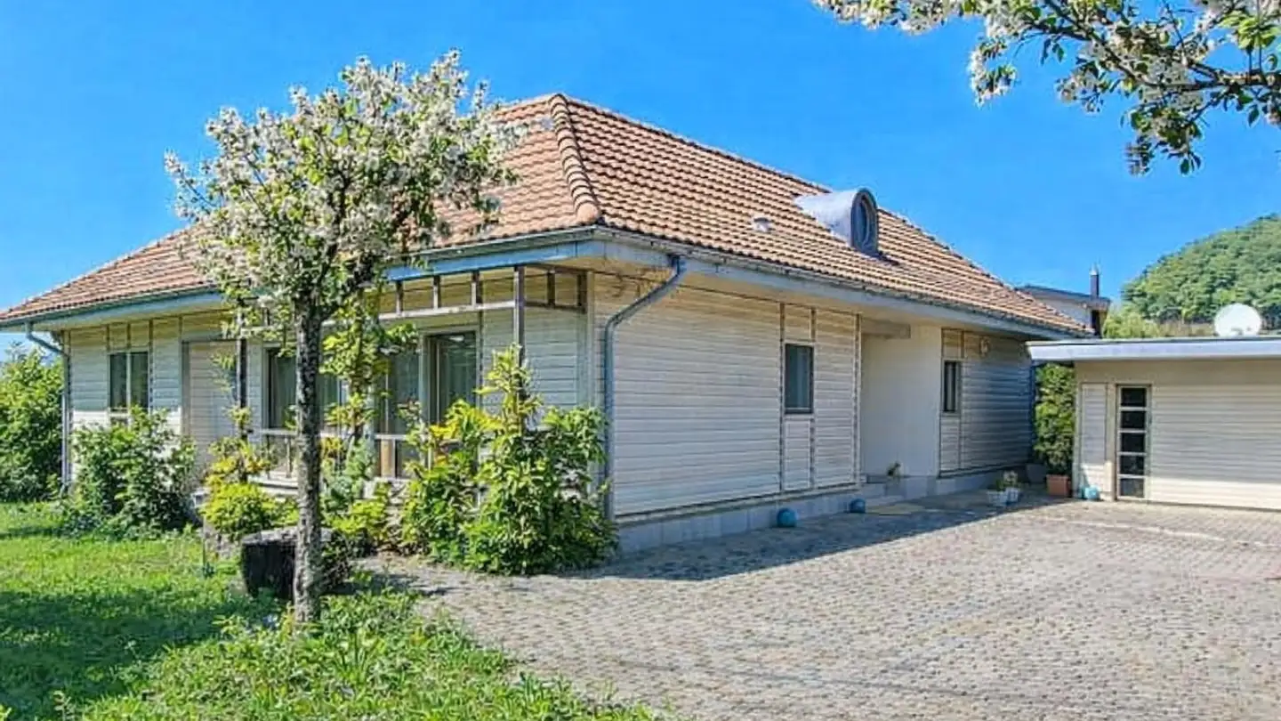 Villa for sale - 1649 Pont-la-Ville - Photo 2