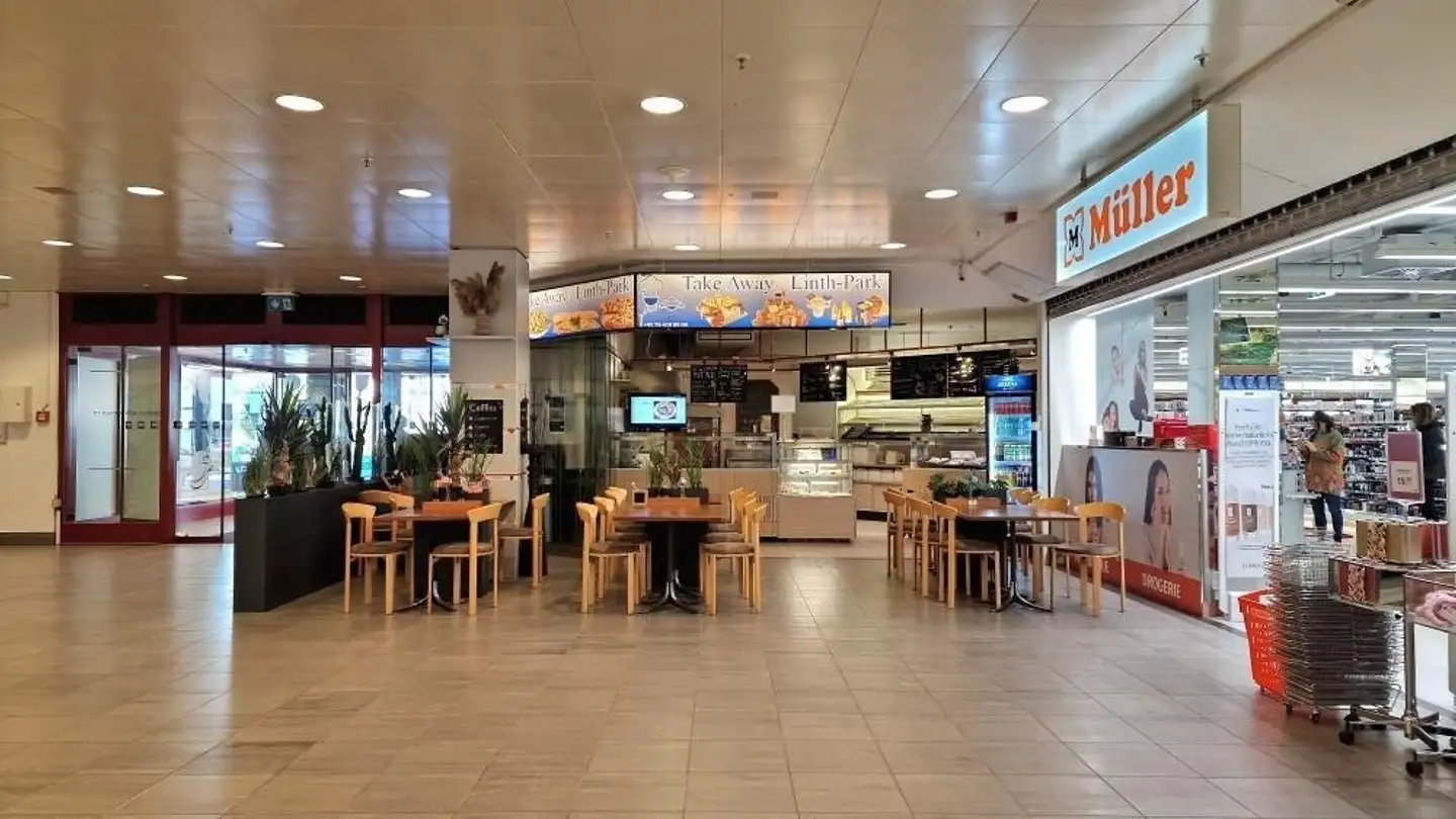 Commercial for rent - Burgerfeldstrasse 15, 8730 Uznach - Photo 2