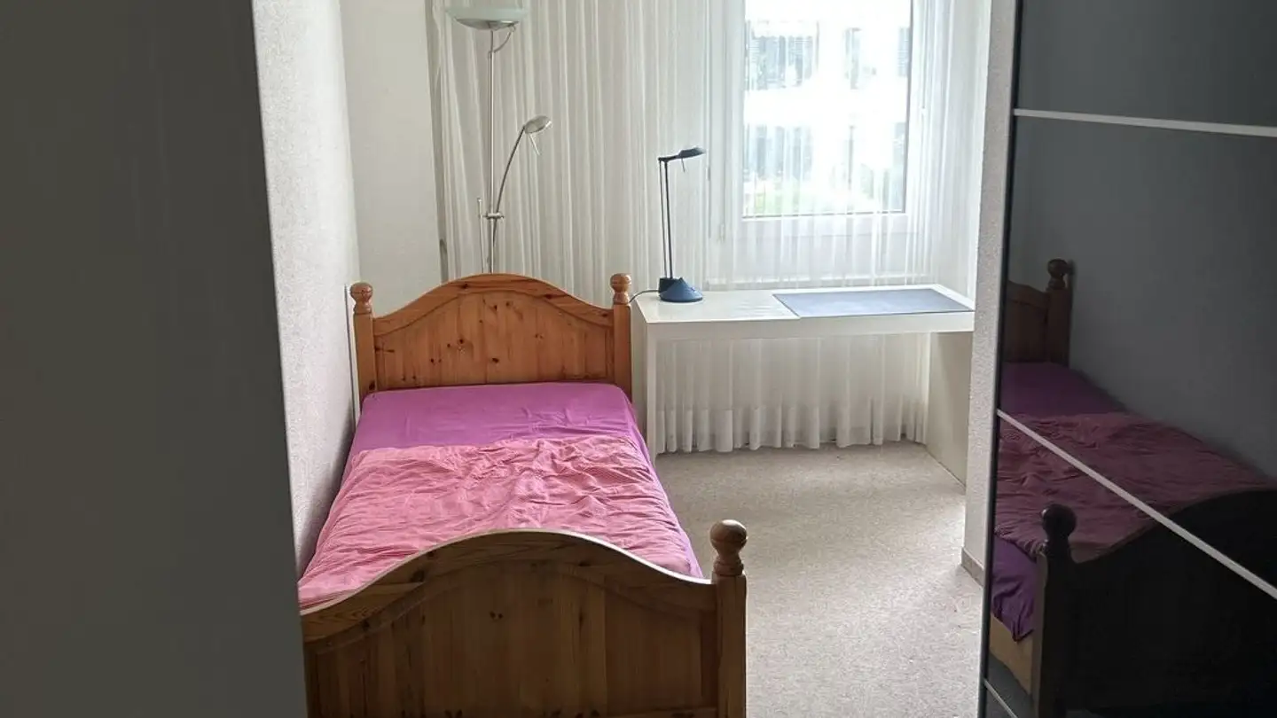 Chambre à louer - Zürcherstrasse 24b, 8852 Altendorf