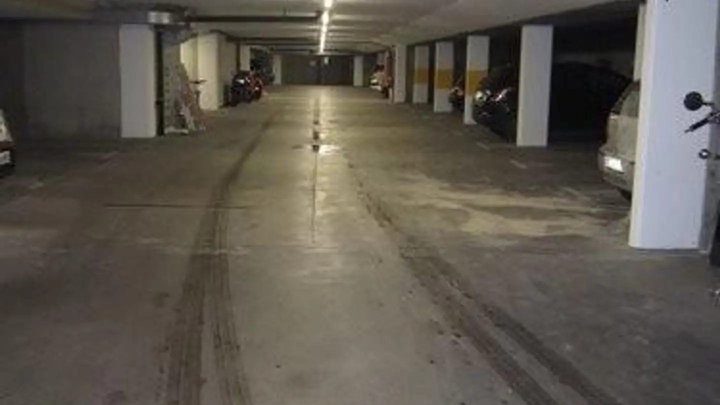 Underground parking space for rent - Ey 5, 3063 Ittigen
