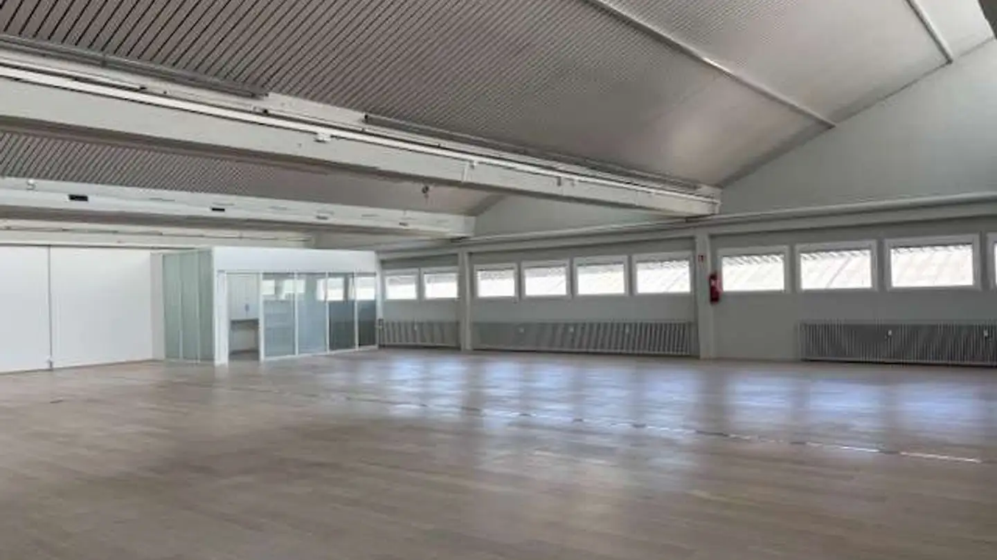 Bureau à louer - 6830 Chiasso