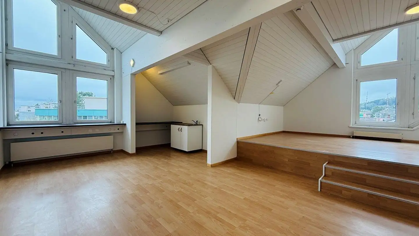 Bürofläche mieten - Bahnhofstrasse 3, 8965 Berikon - Foto 2