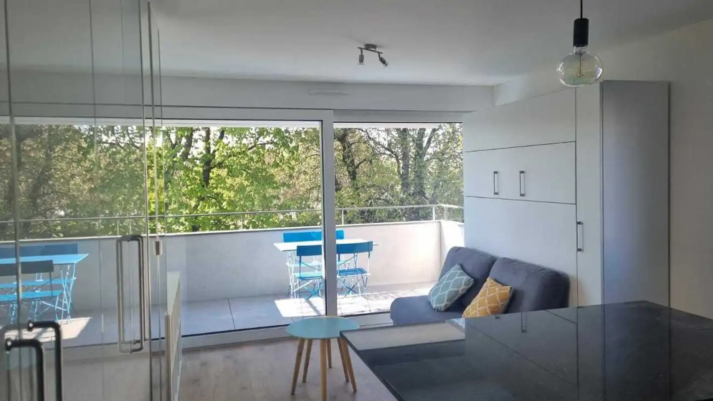Chambre à louer - Route Des Plaines-Du-Loup, 1018 Lausanne