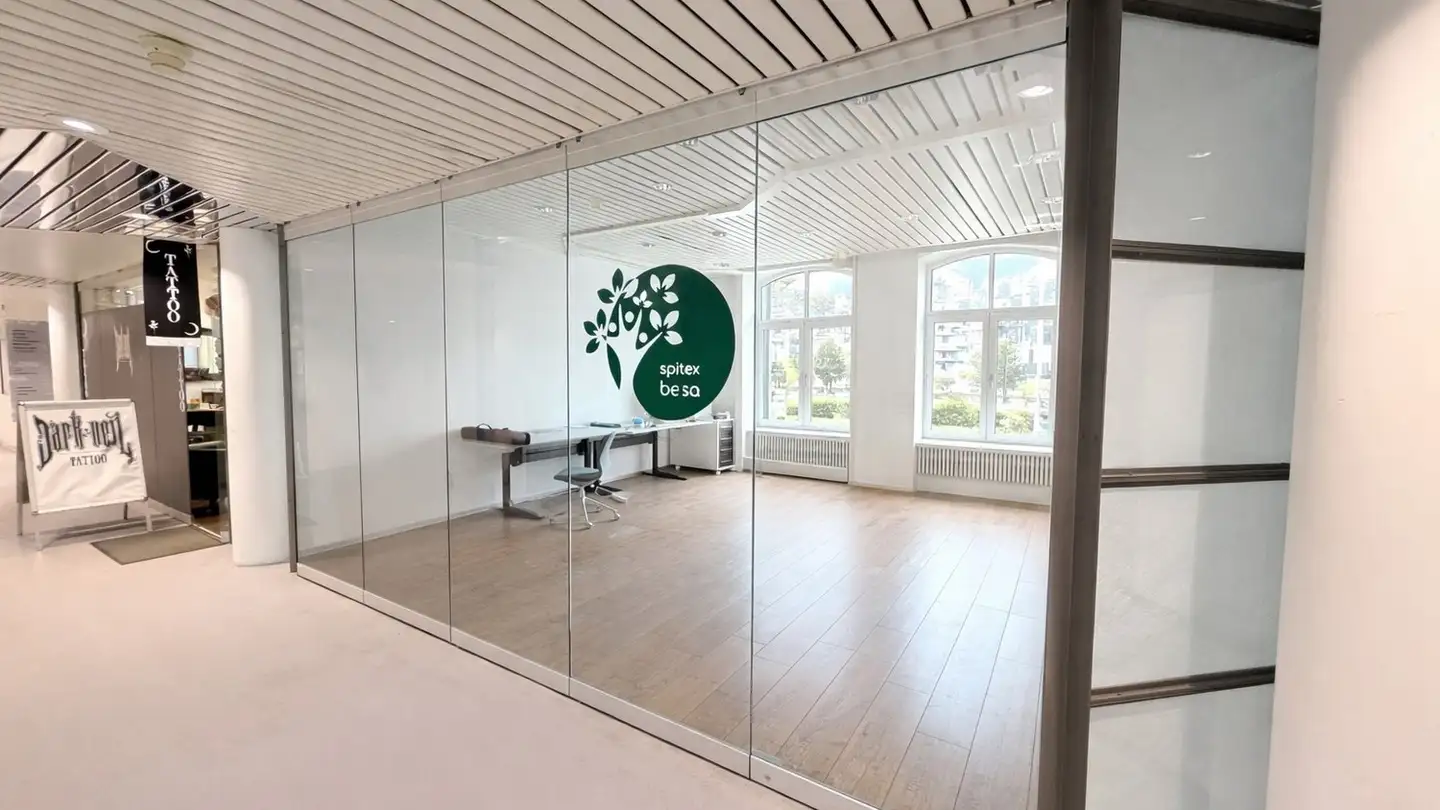 Shop for rent - Zentralstrasse 34, 5610 Wohlen AG - Photo 2