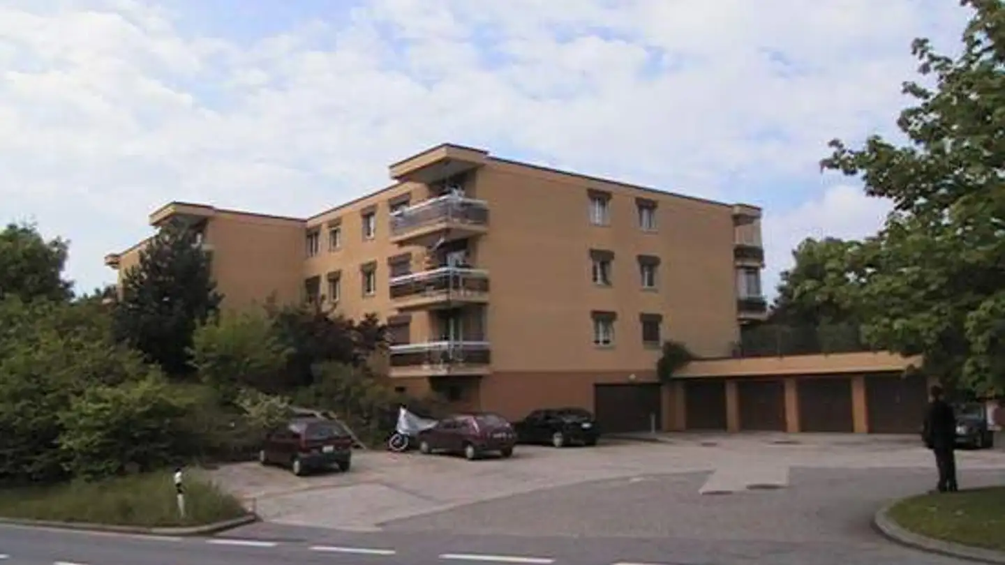 Place de parking extérieure à louer - Route De Buyère 1, 1030 Bussigny