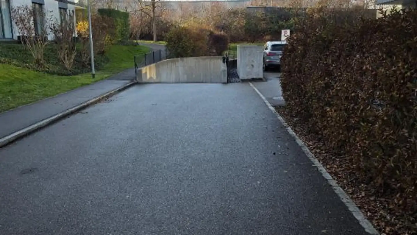 Parkplatz im Freien mieten - Gweerhofstrasse 10, 8853 Lachen SZ