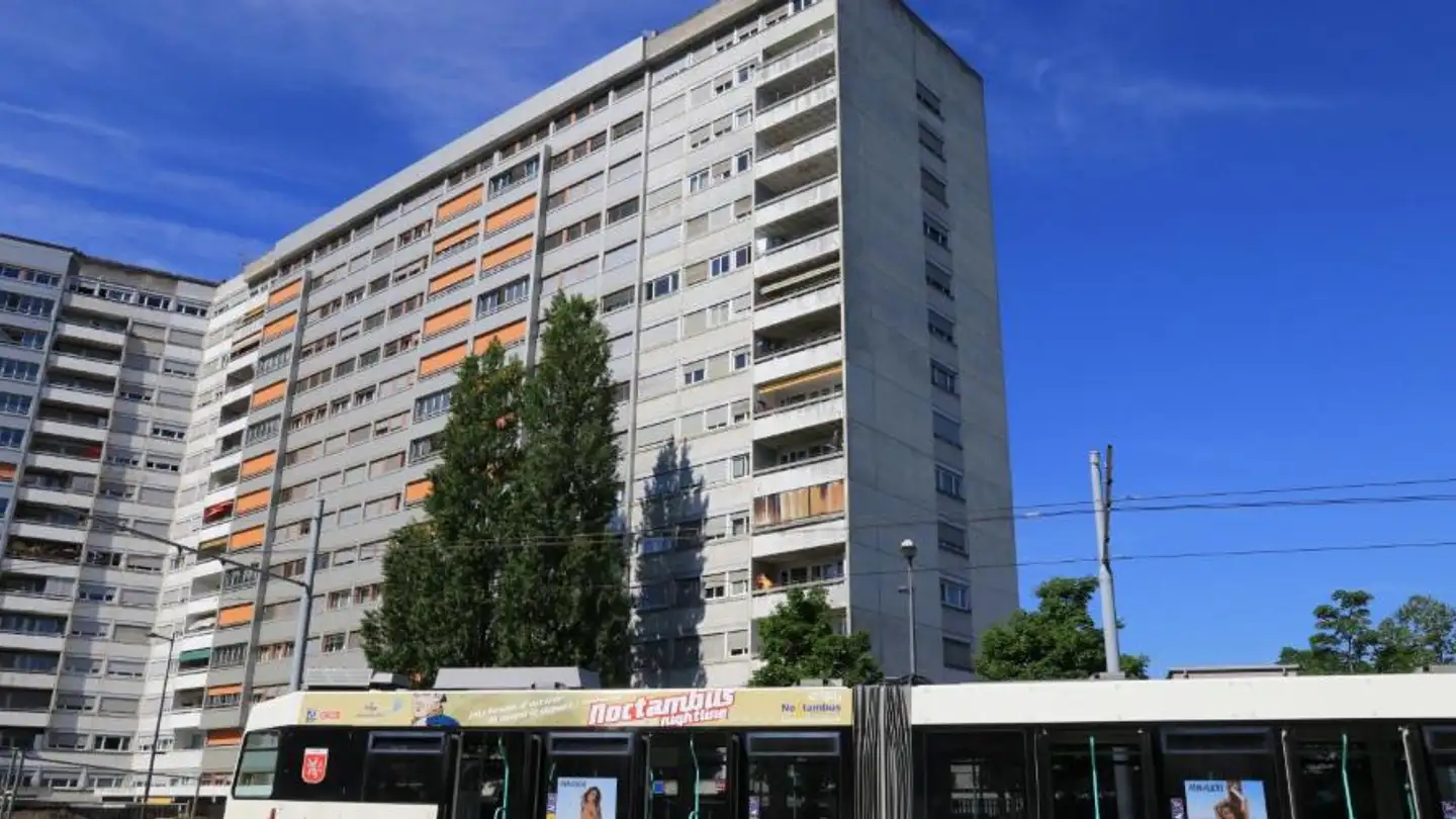 Überdachter Parkplatz mieten - Avenue des Communes-Réunies 64, 1212 Grand-Lancy
