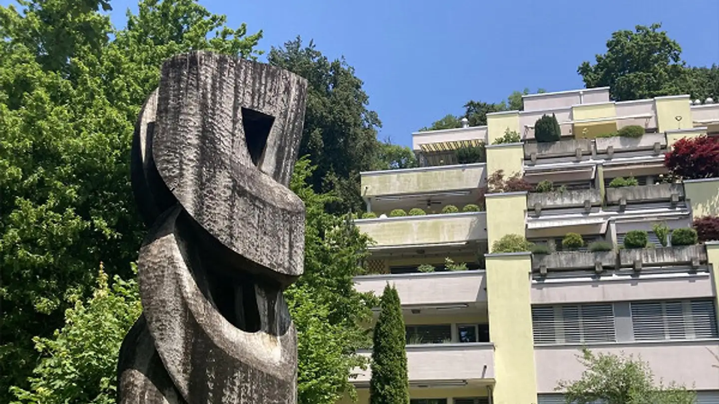 Place de parking souterraine à louer - Breitacherstrasse 6, 8142 Uitikon Waldegg