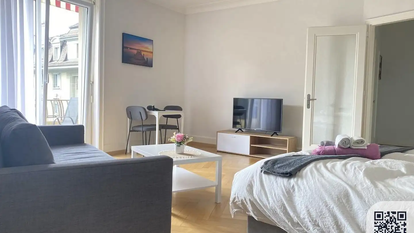 Furnished apartment for rent - Avenue Des Alpes 7, 1006 Lausanne - Photo 2