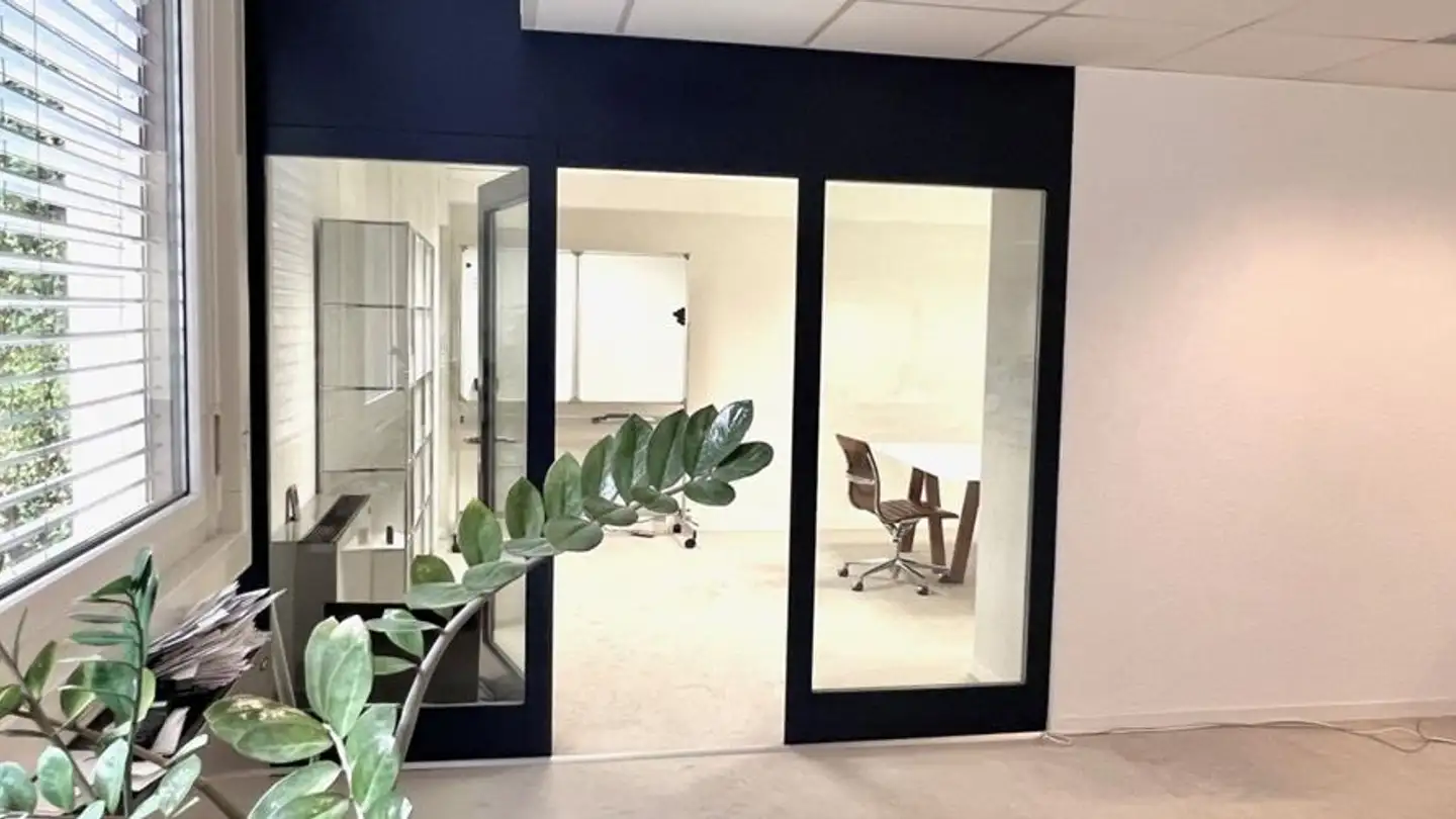 Office space for rent - 1820 Montreux - Photo 2