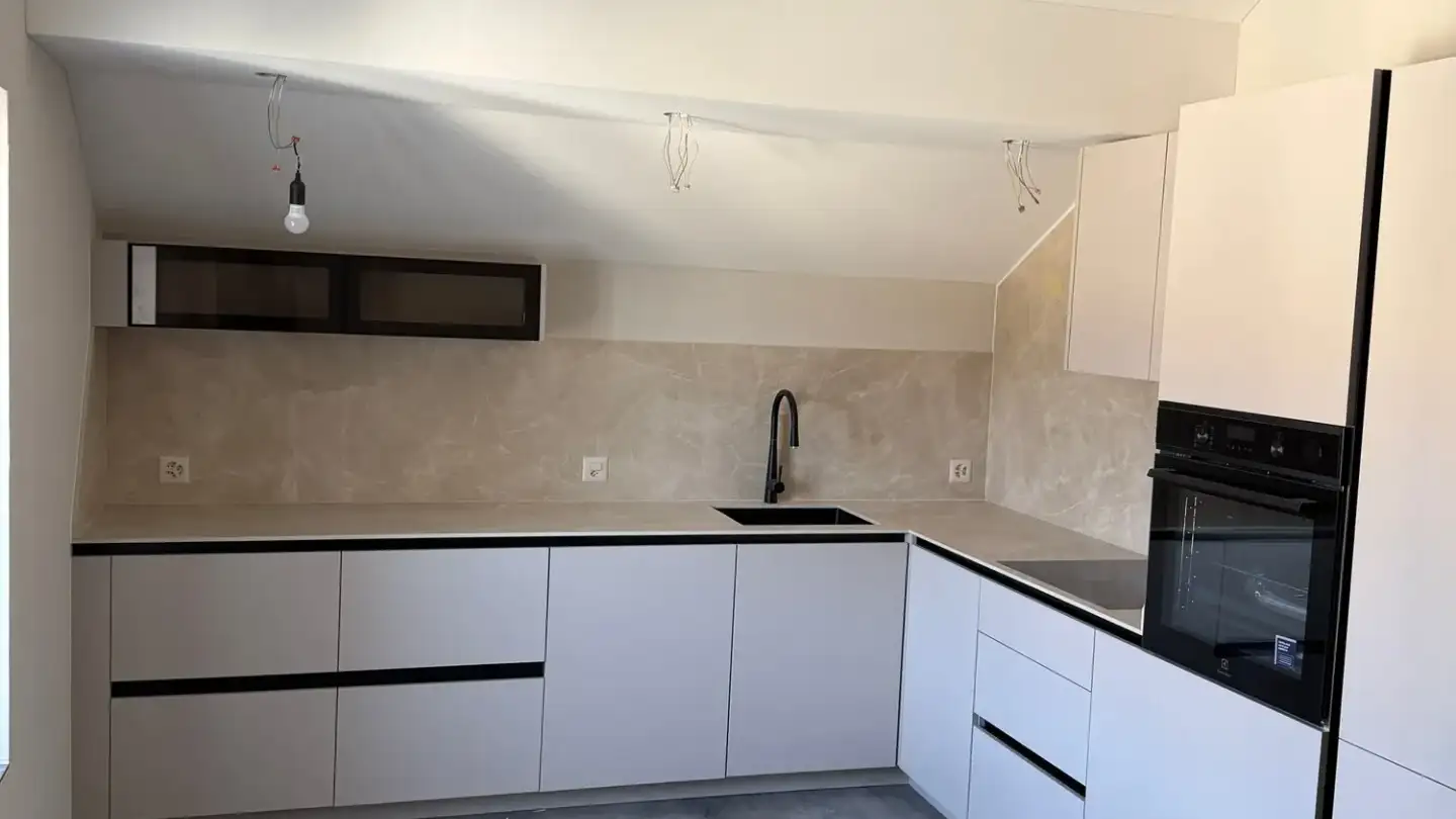 Dachgeschosswohnung mieten - Wiesentalstrasse 2, 8630 Rüti ZH - Foto 2
