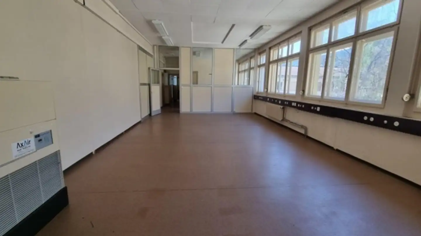 Gewerbe mieten - Rue Des Prélets 26, 2206 Les Geneveys-sur-Coffrane