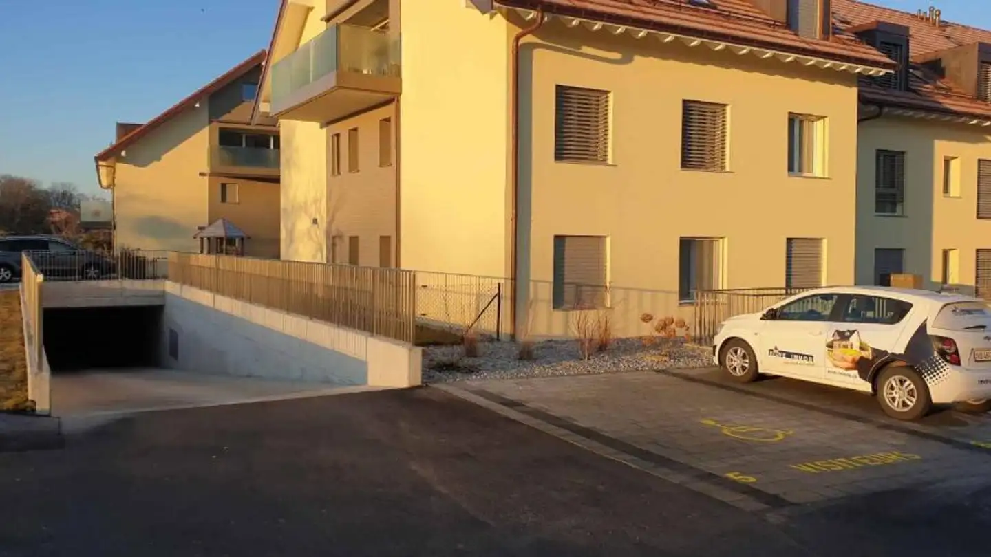 Tiefgaragenstellplatz mieten - 1432 Belmont-sur-Yverdon