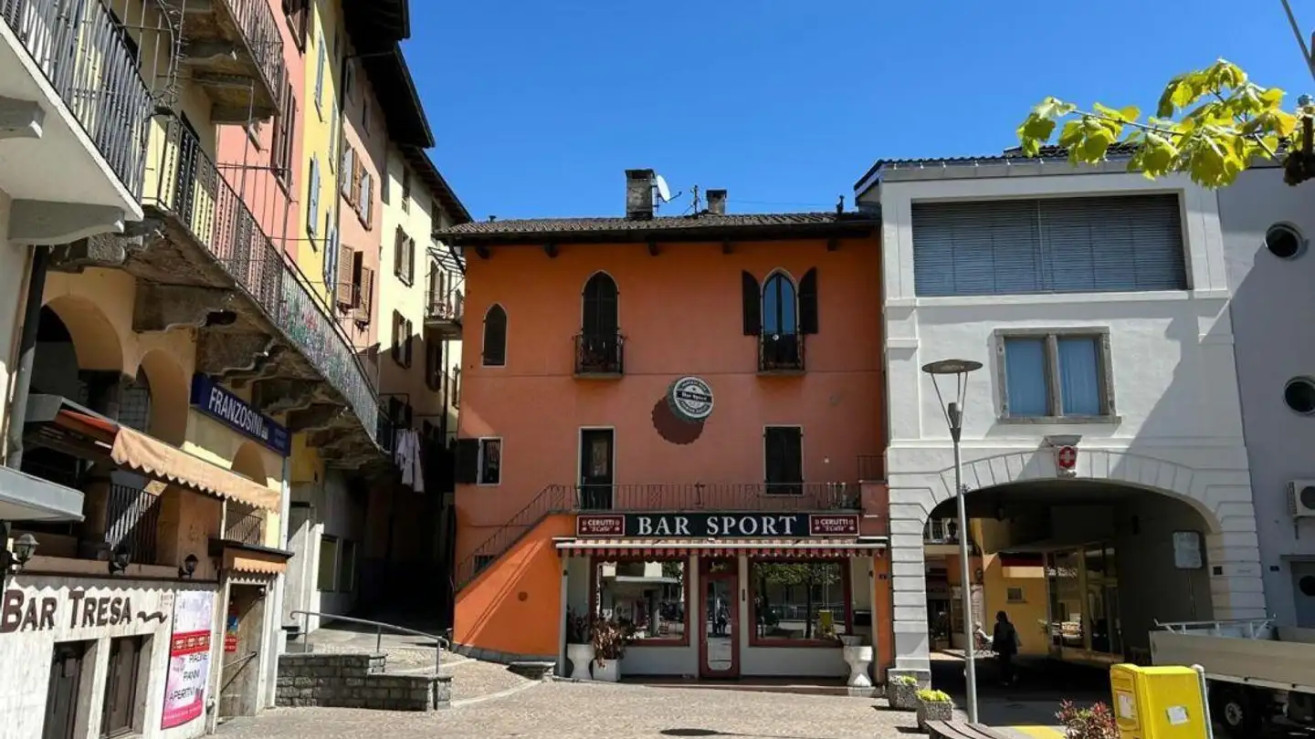 Mischgenutztes Gebäude kaufen - Piazza Dogana, 6988 Ponte Tresa - Foto 2