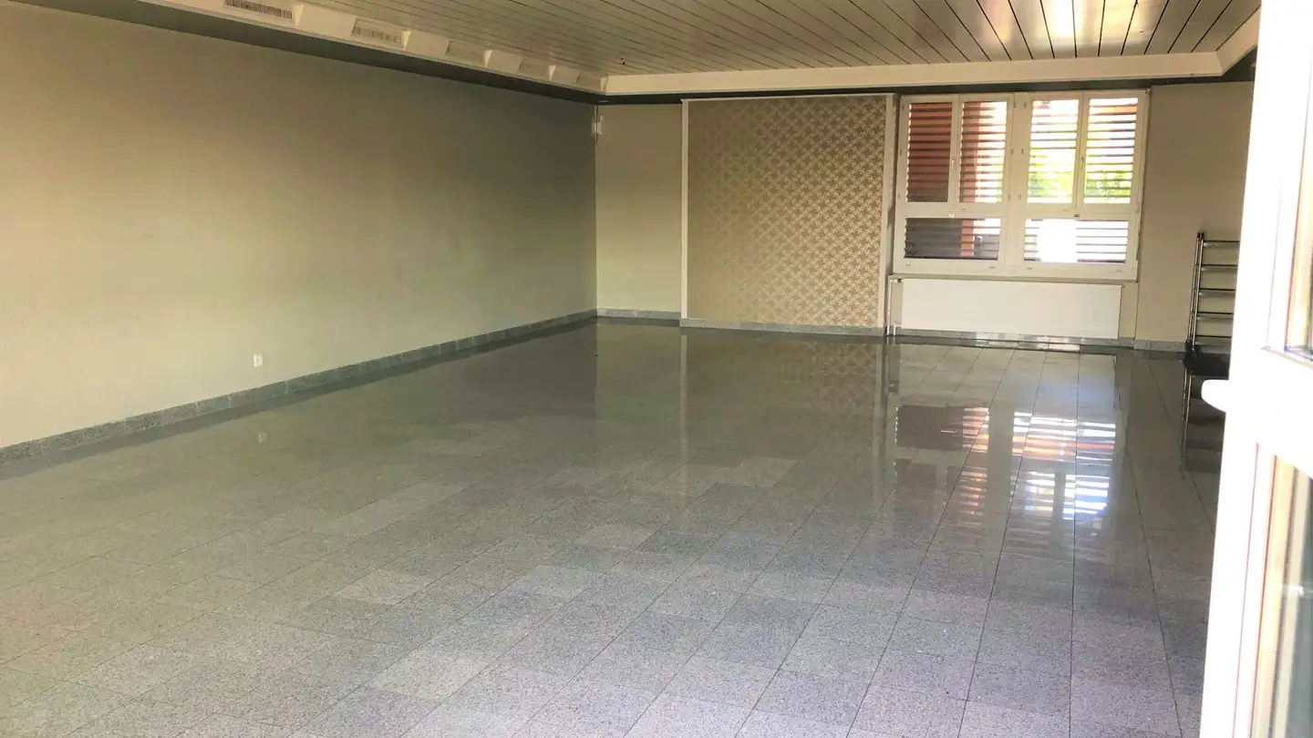 Shop for rent - Weinmoosstrasse 1, 8583 Sulgen - Photo 2
