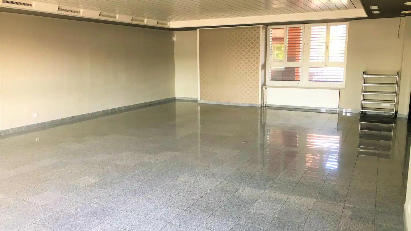 Shop for rent - Weinmoosstrasse 1, 8583 Sulgen - Photo 3
