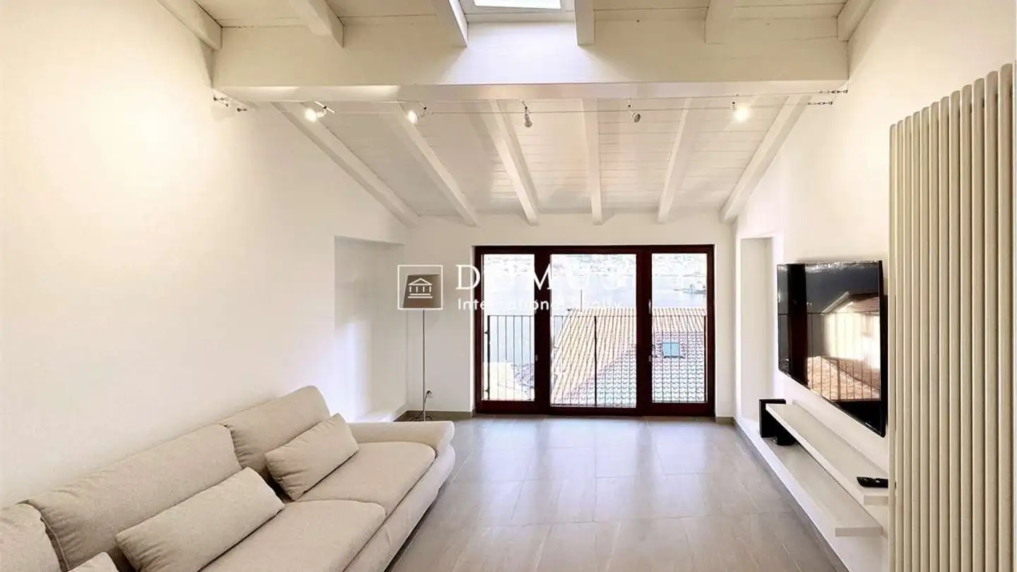 Maison individuelle à louer - Piazza Grande, 6826 Riva San Vitale