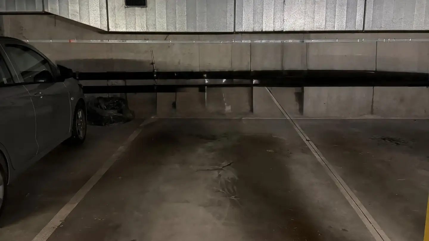 Tiefgaragenstellplatz mieten - Unterer Chaletweg 1a, 3072 Ostermundigen