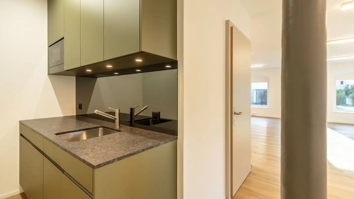 Commerciale in affitto - Kempttalstrasse 24, 8330 Pfäffikon ZH - Foto 2