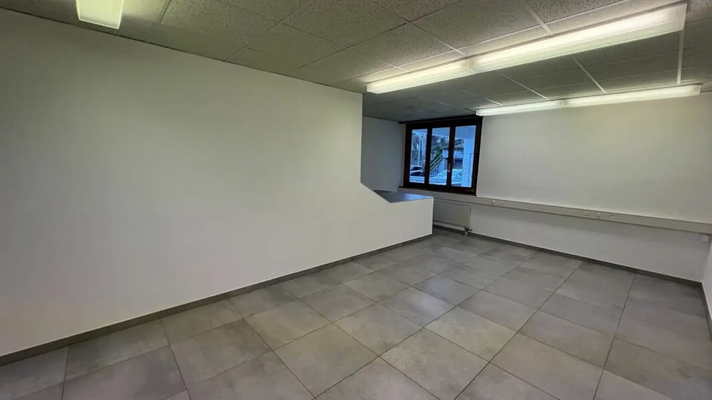 Einkaufszentrum mieten - Grand-Rue 30, 2732 Reconvilier - Foto 2