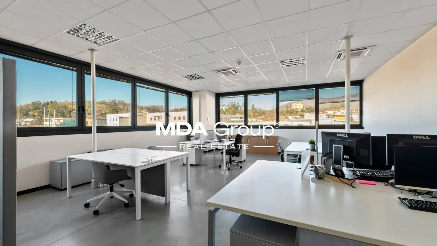 Bürofläche mieten - Via Cantonale, 6855 Stabio - Foto 3