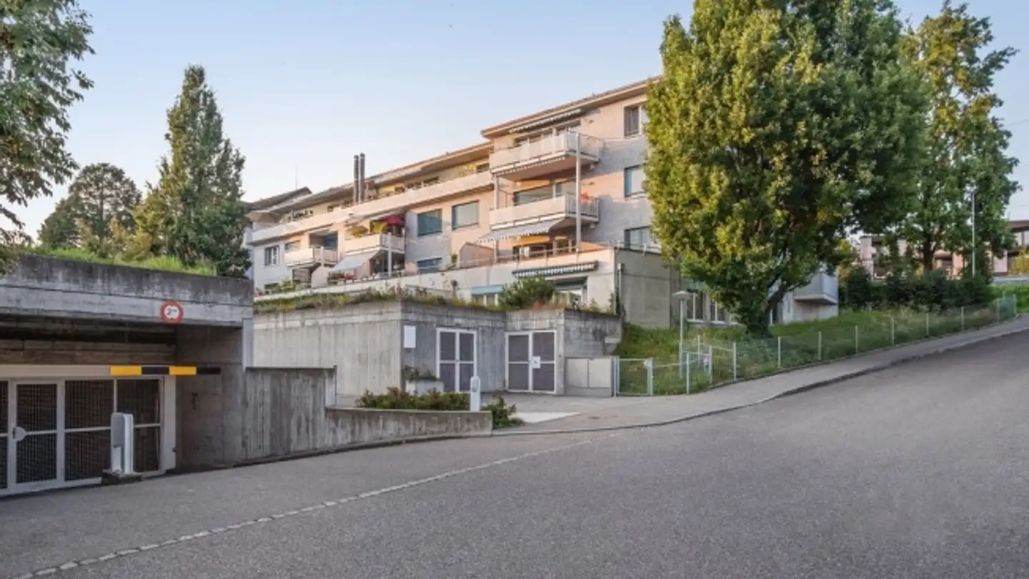 Indoor motorbike parking space for rent - Asylstrasse 68, 8708 Männedorf