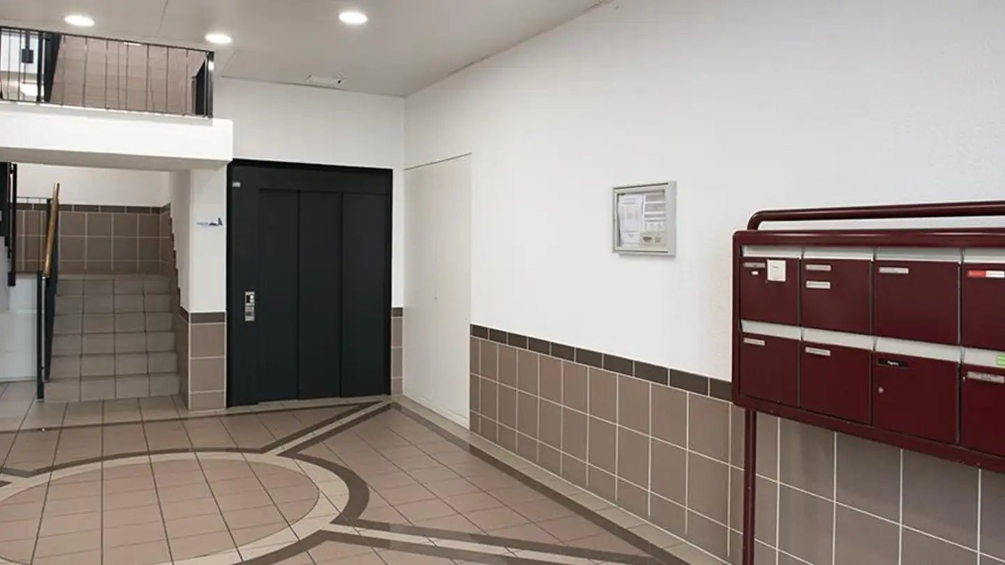 Place de parking intérieure pour moto à louer - Avenue de Châtelaine 81, 1219 Châtelaine - Photo 3