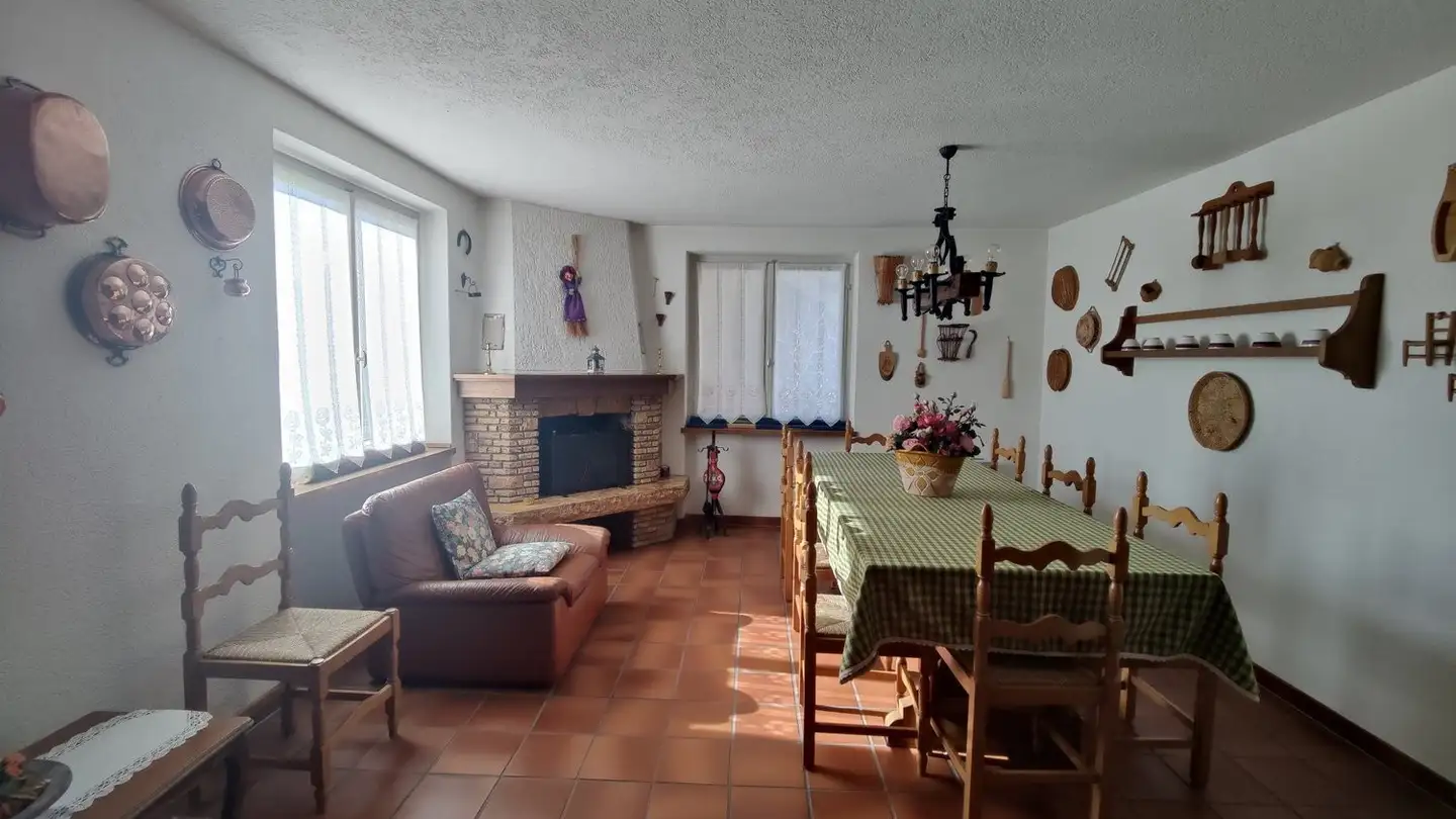 Single house for rent - 6837 Bruzella