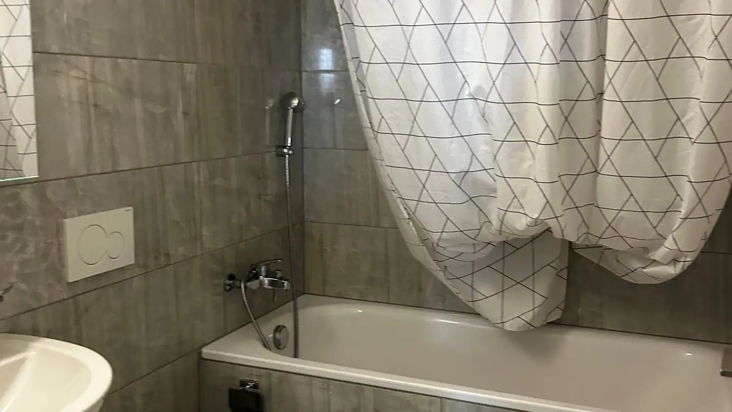 Apartment for rent - 1786 Sugiez