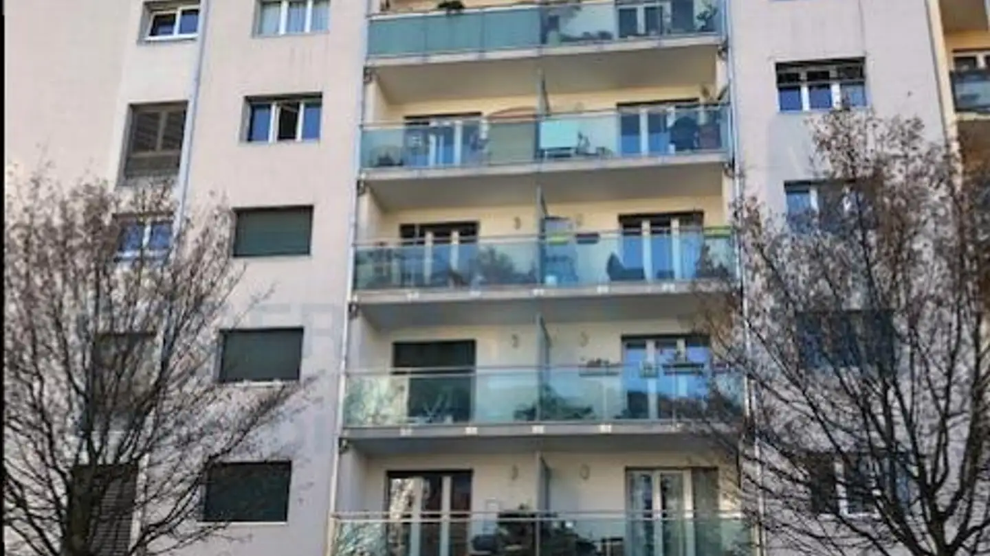 Place de parking intérieure pour moto à louer - Rue Du Grand-Pré 21, 1202 Genève