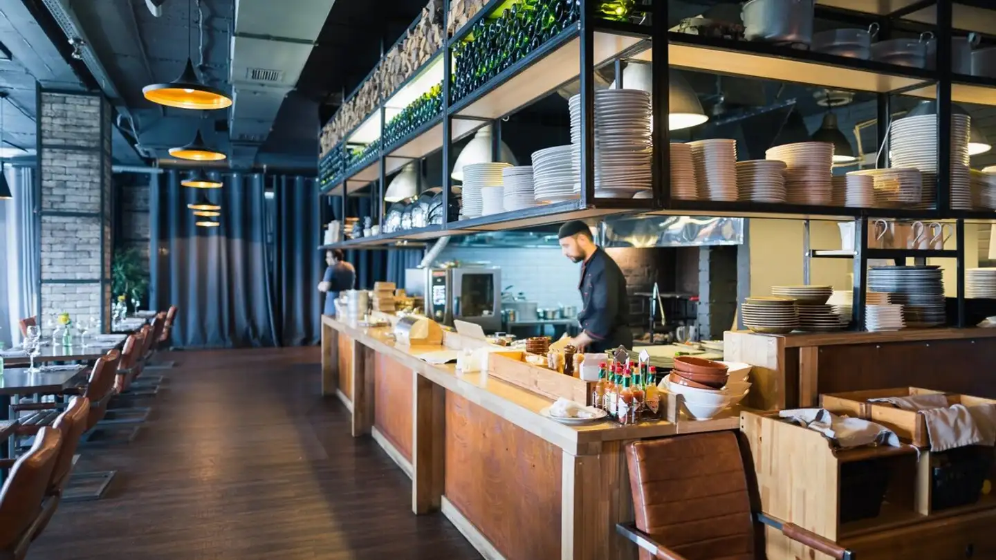 Arcade à louer - Cour De La Gare, 1950 Sion