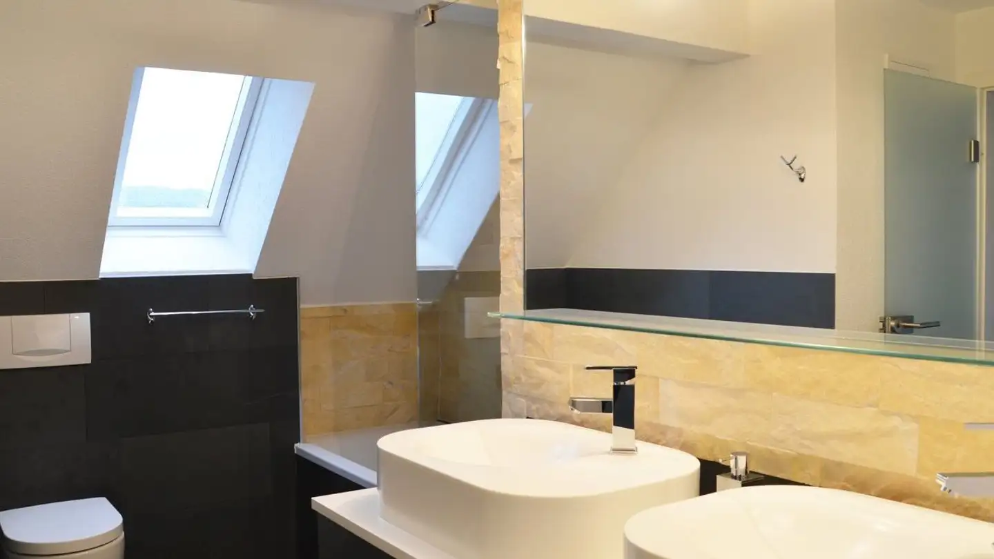 Attic flat for rent - Rainhaldenstrasse 3, 8114 Dänikon ZH - Photo 3