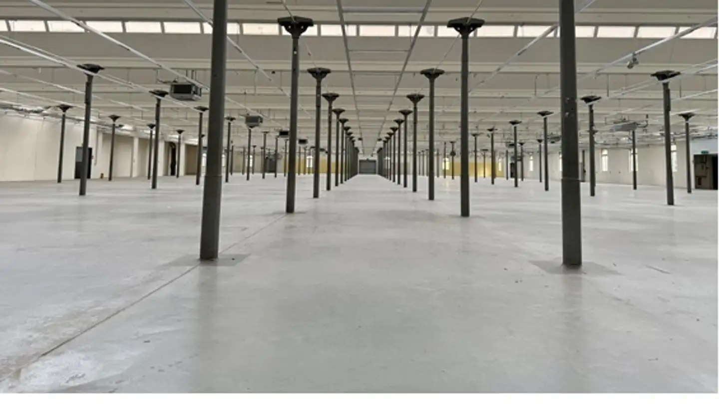 Grande magazzino in affitto - Murgenthalstrasse 17, 4900 Langenthal - Foto 2