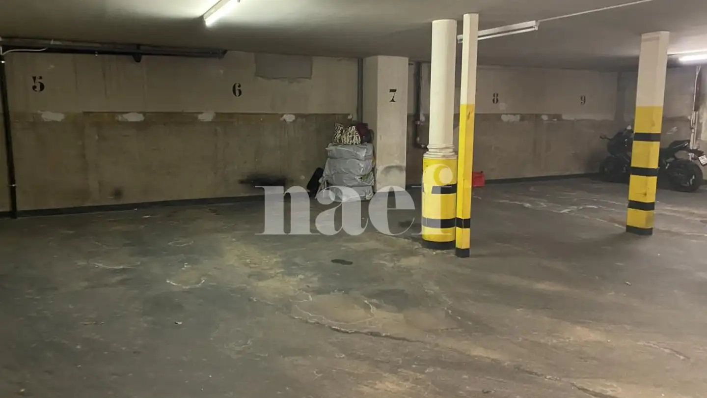 Garage individuel à louer - Rue Numa-Droz 102, 2300 La Chaux-de-Fonds