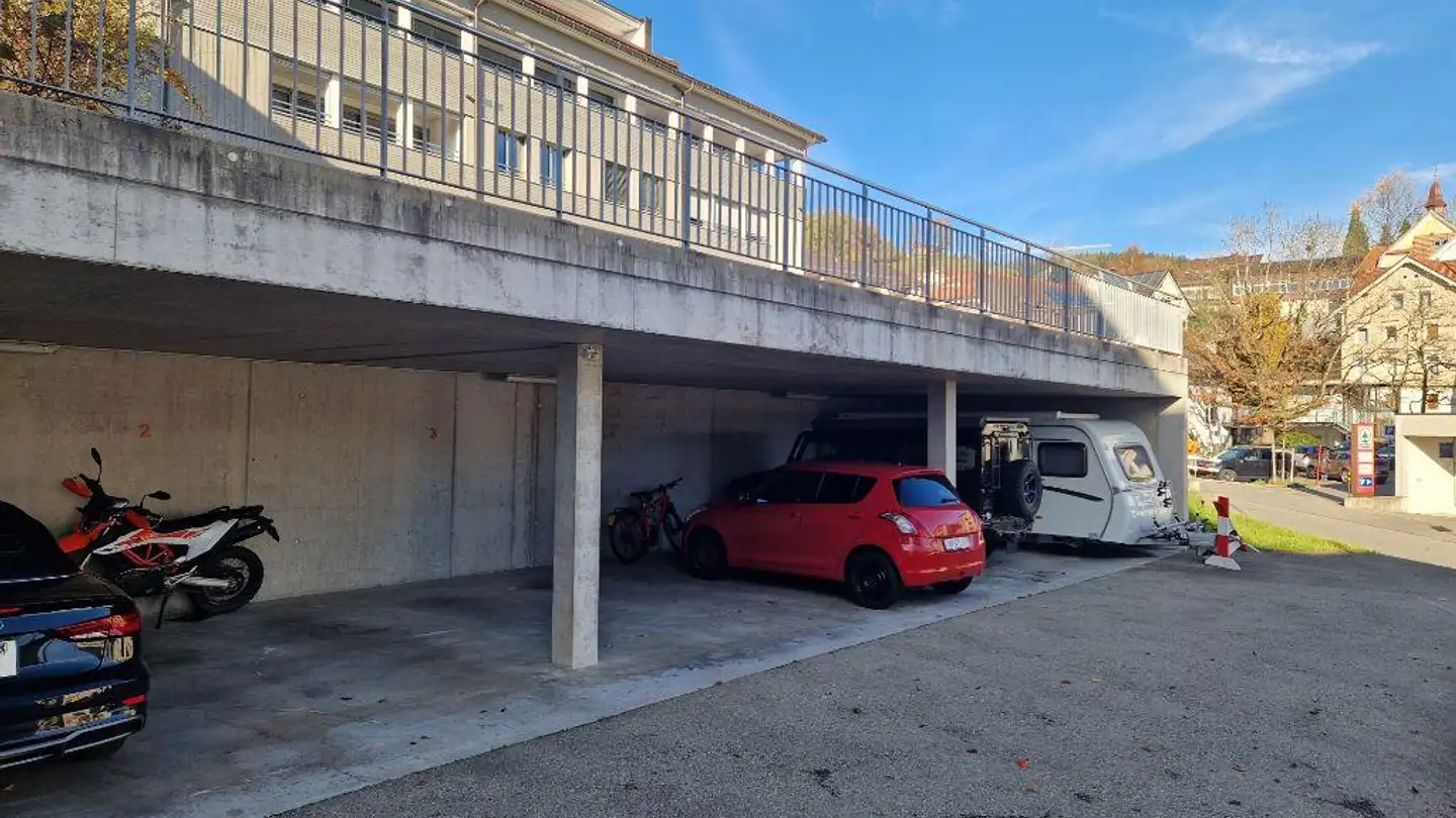 Überdachter Parkplatz mieten - Unterrain 2, 9053 Teufen AR