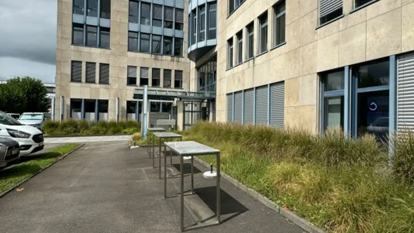 Bureau à louer - Grundstrasse 12, 6343 Rotkreuz