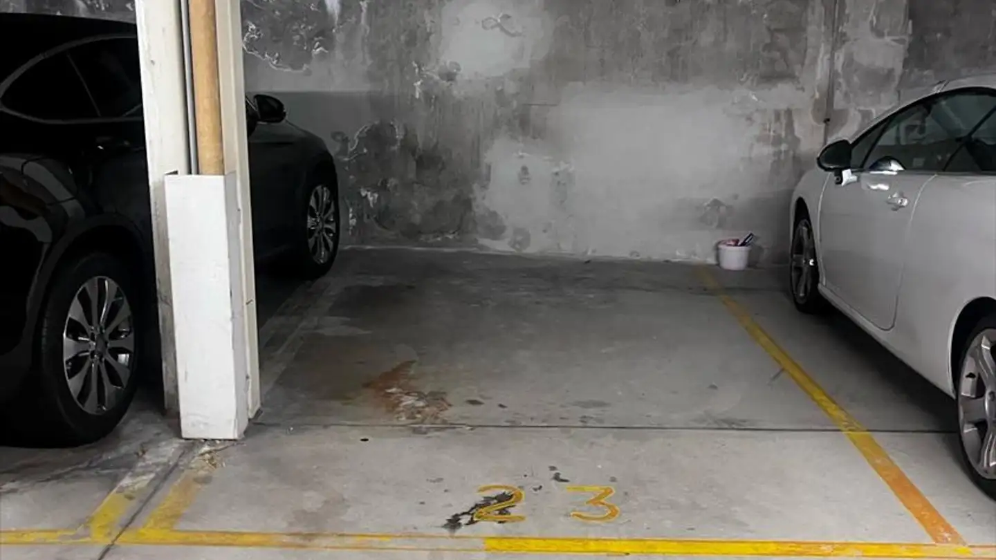 Single garage for rent - Avenue Du Midi 47b, 1820 Territet