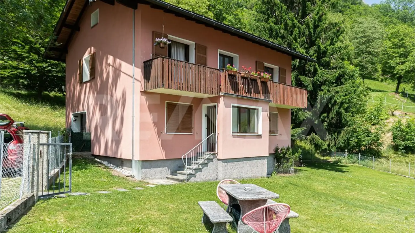 Maison jumelle à vendre - 6718 Olivone