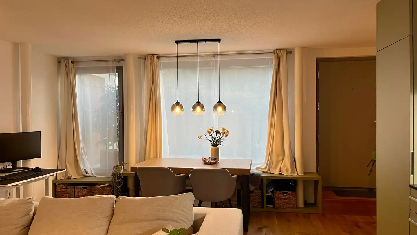 Appartement à louer - Salvenachstrasse 9d, 1797 Münchenwiler