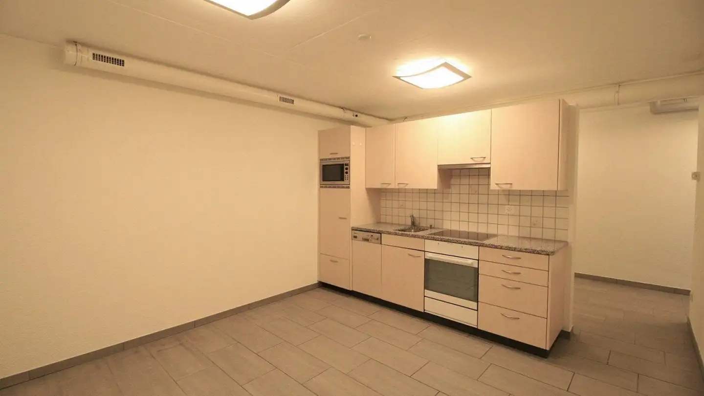 Commercial for rent - Kleine Seite 6, 4208 Nunningen - Photo 2