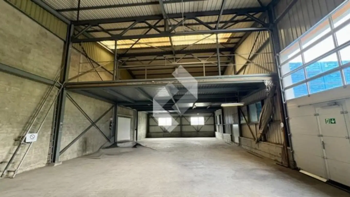 Office space for rent - Route Du Canal 2, 1906 Charrat