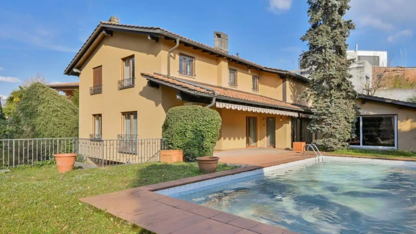 Einfamilienhaus kaufen - 6927 Agra