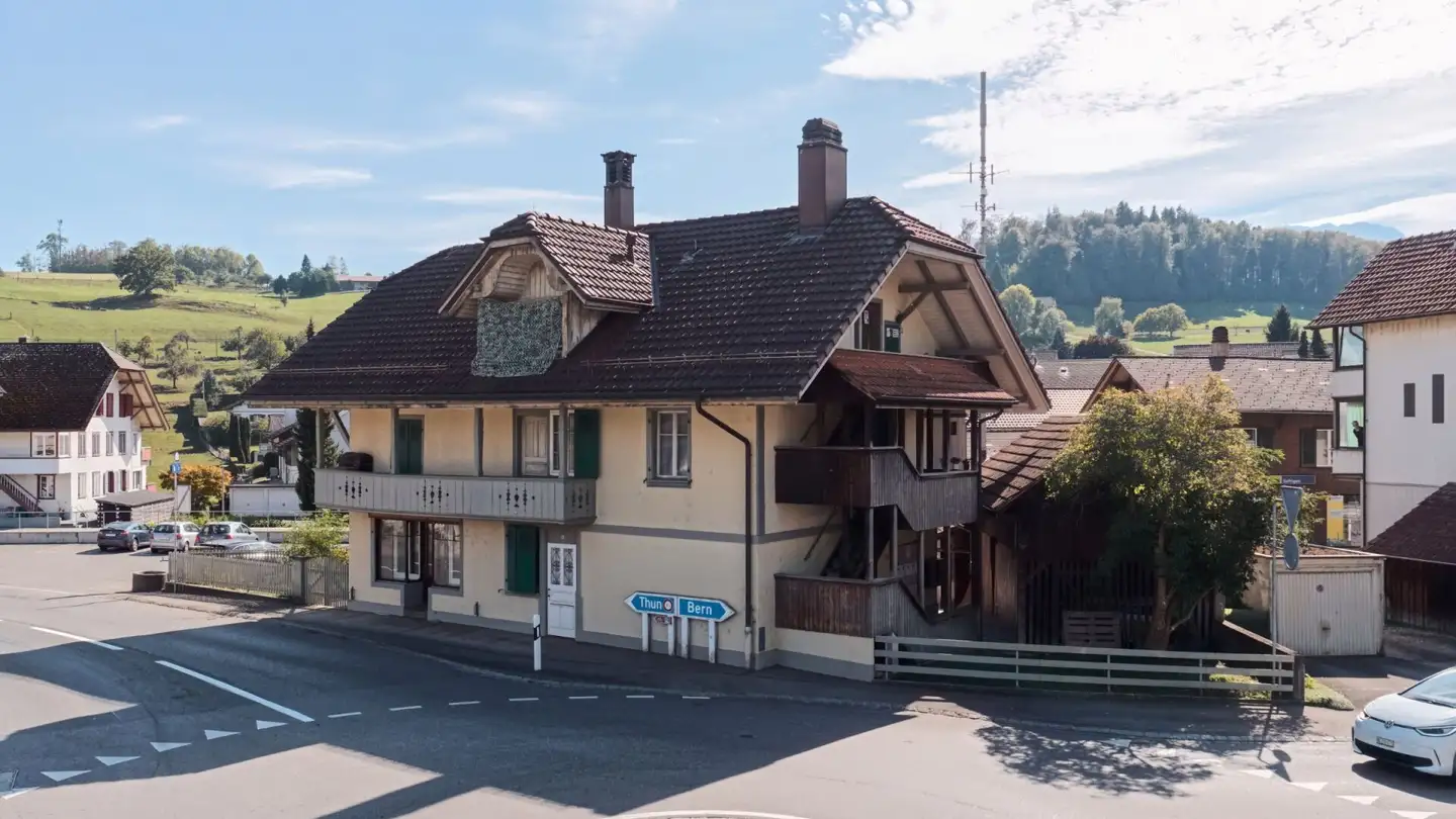 Edificio residenziale in vendita - Dorfstrasse 15, 3662 Seftigen - Foto 2