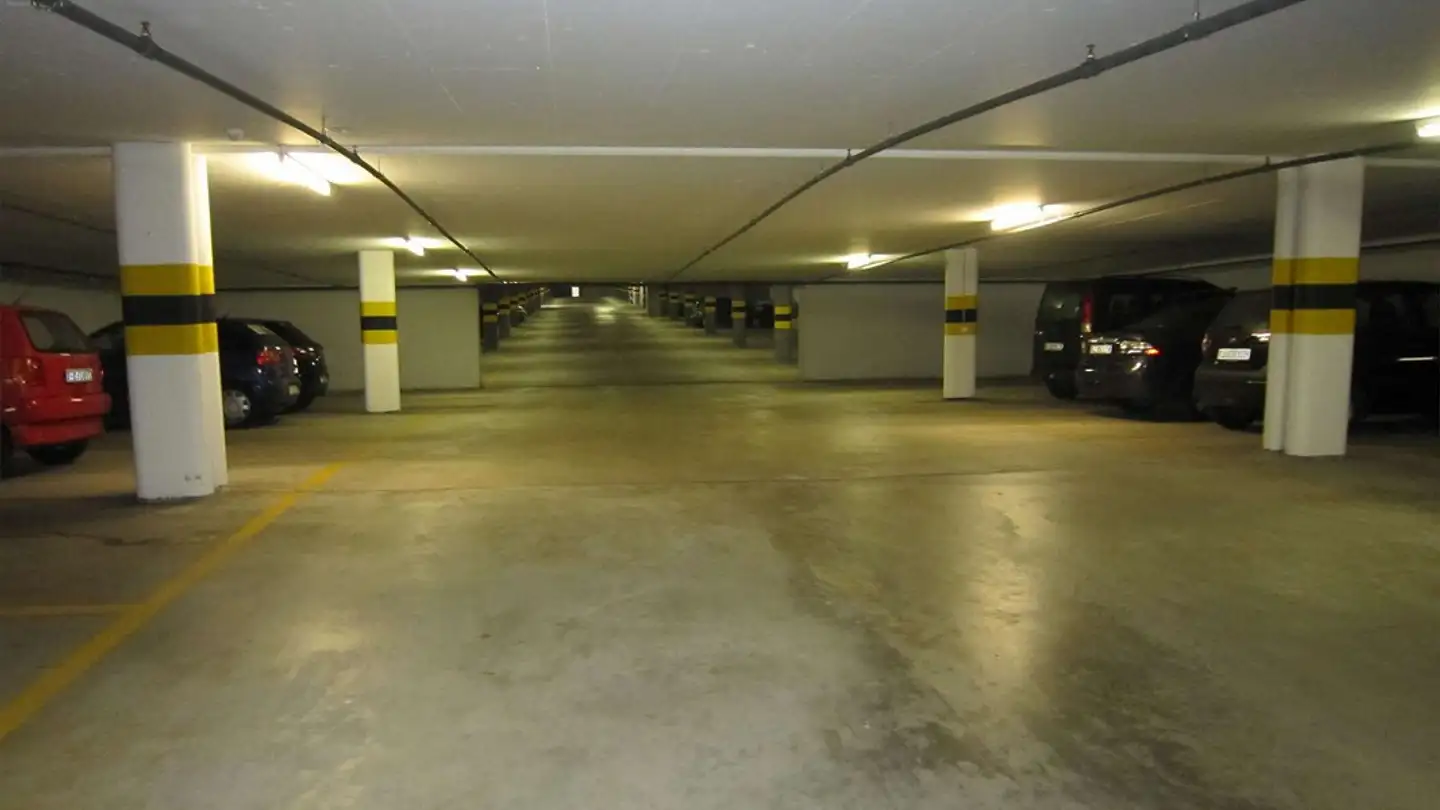 Underground parking space for rent - Pleerweg 13a, 3400 Burgdorf