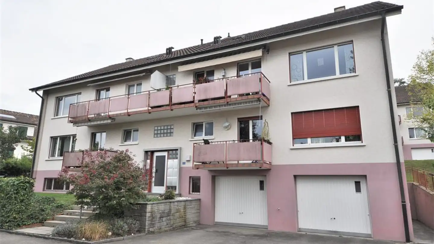 Outdoor parking space for rent - Drosselstrasse 3, 4103 Bottmingen